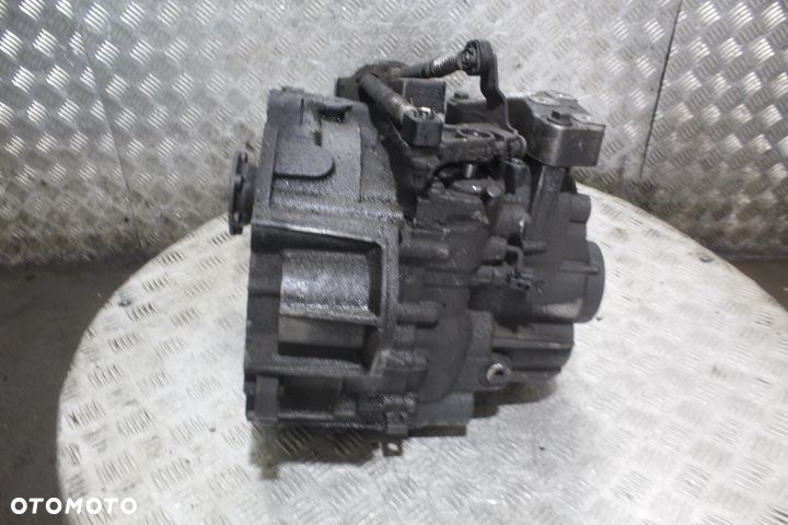 SKRZYNIA BIEGÓW 6 BIEGOWA PASSAT B6 2.0TDI JMA - 4