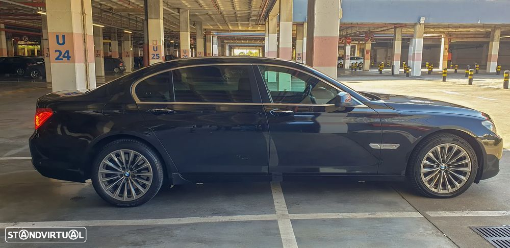 BMW 750 Li - 8