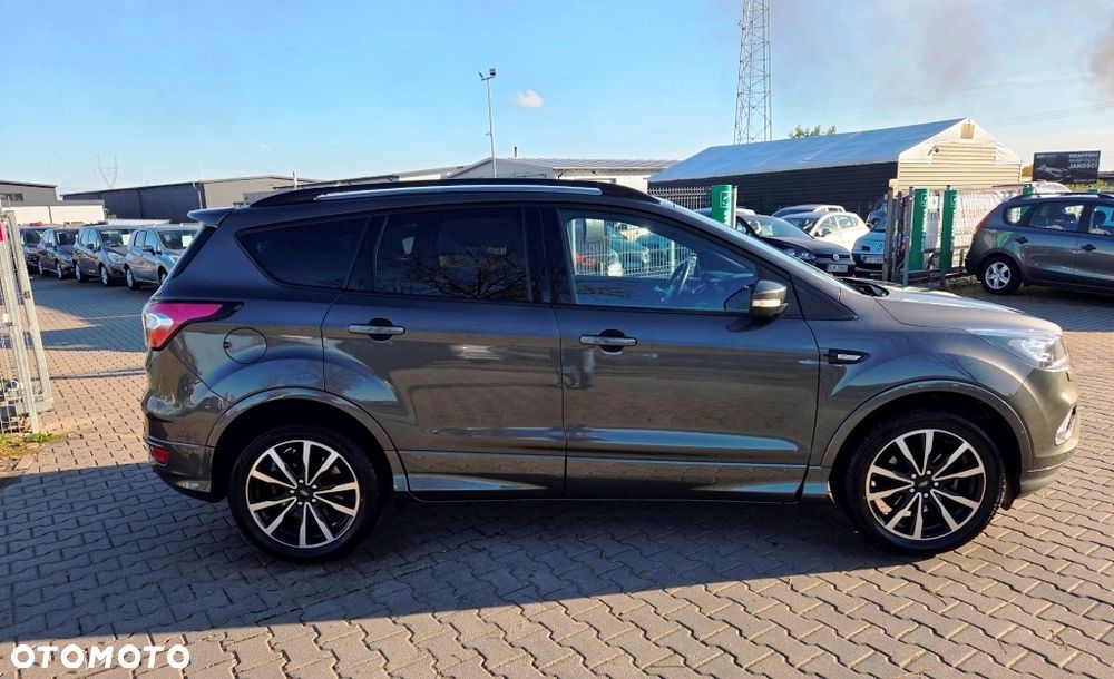 Ford Kuga 1.5 EcoBoost 2x4 ST-Line - 6