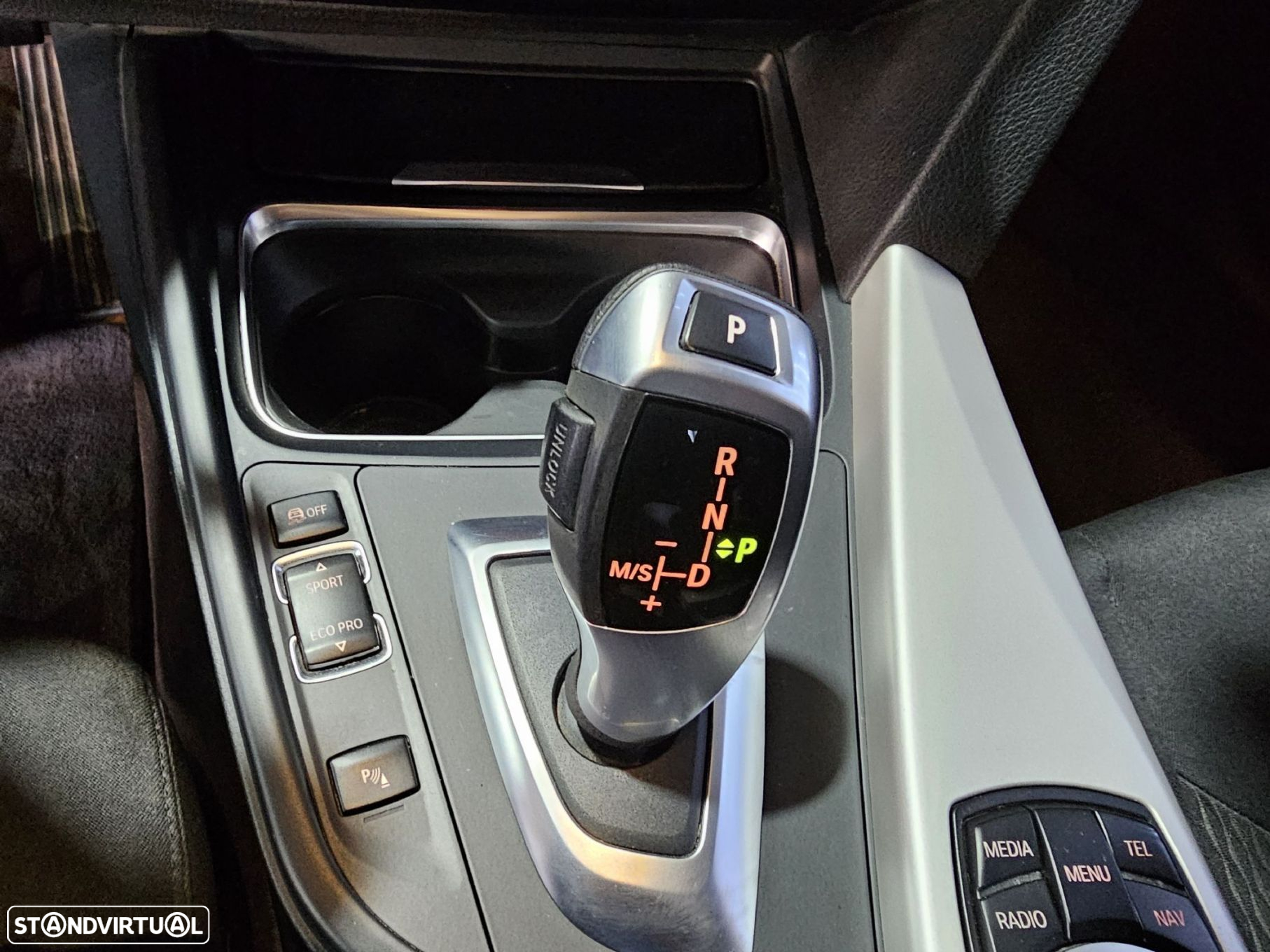 BMW 320 d Touring EfficientDynamics Auto - 23