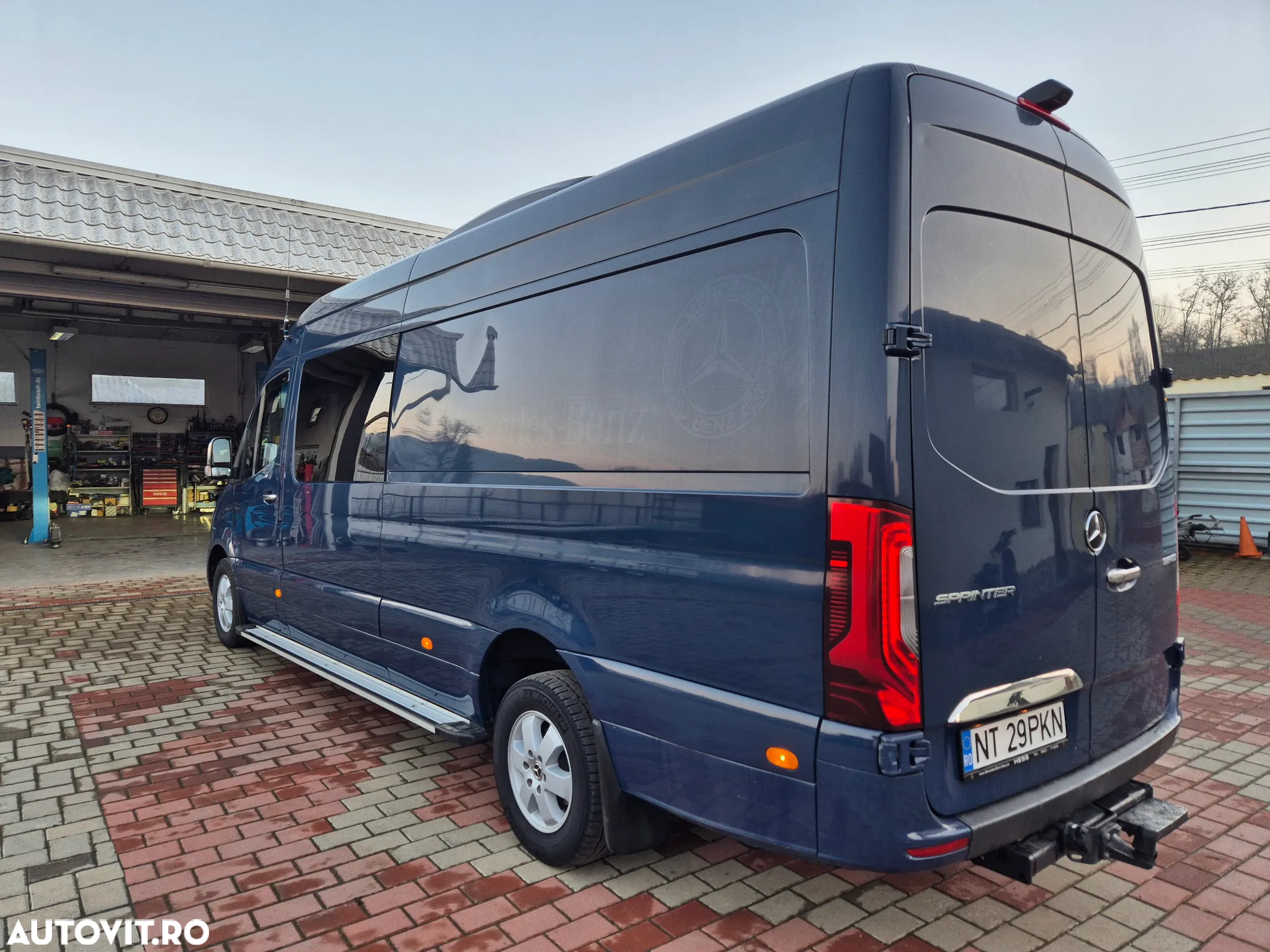 Mercedes-Benz Sprinter 319 - 2