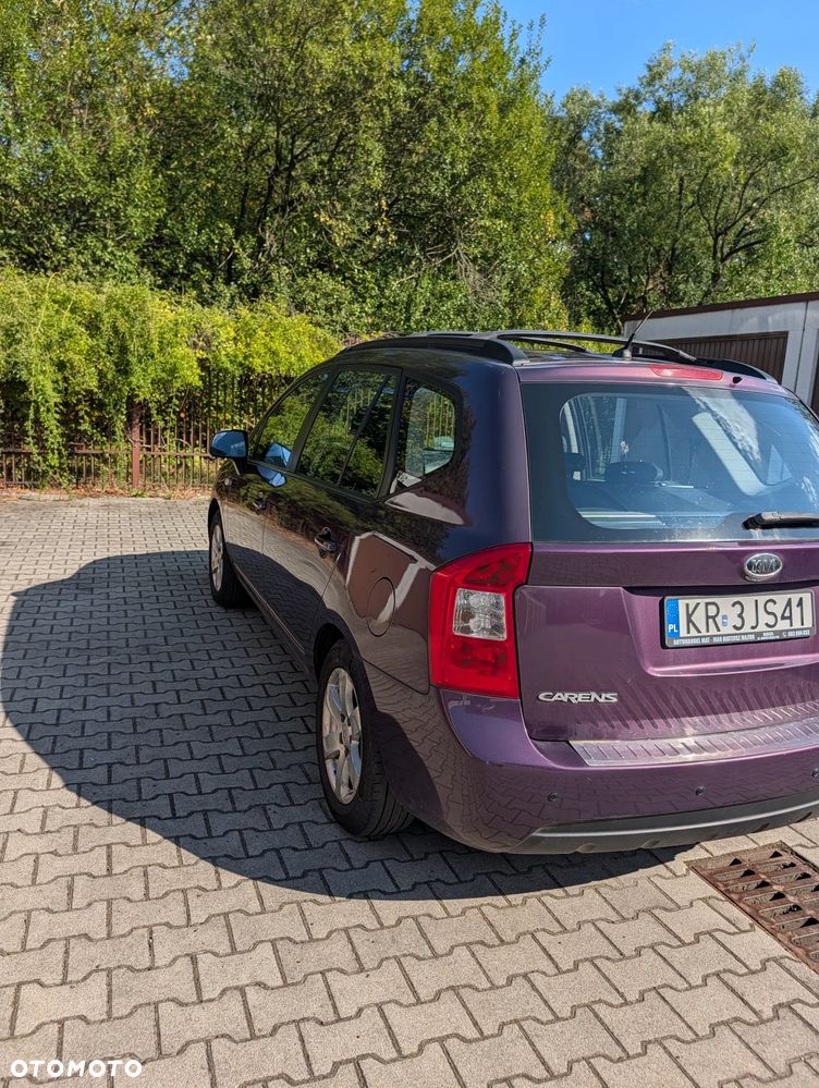Kia Carens 2.0 EX - 4