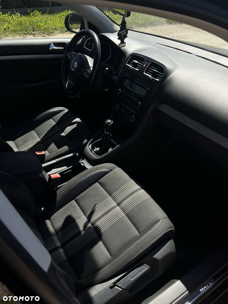Volkswagen Golf - 8