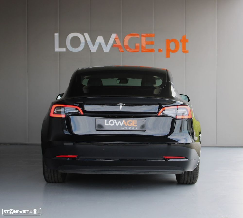 Tesla Model 3 - 12