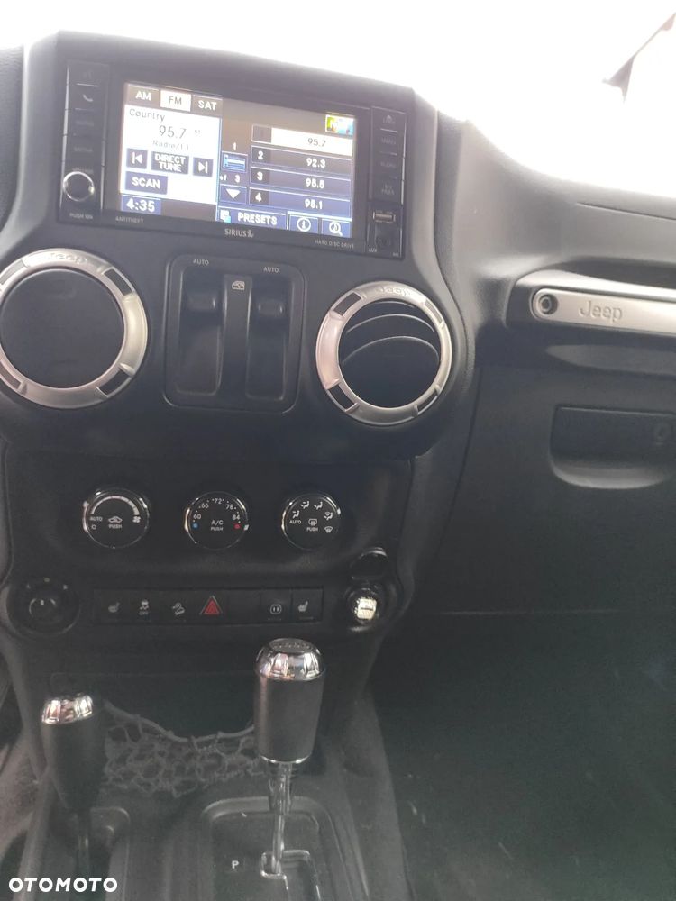 Jeep Wrangler 3.6 Sahara - 8