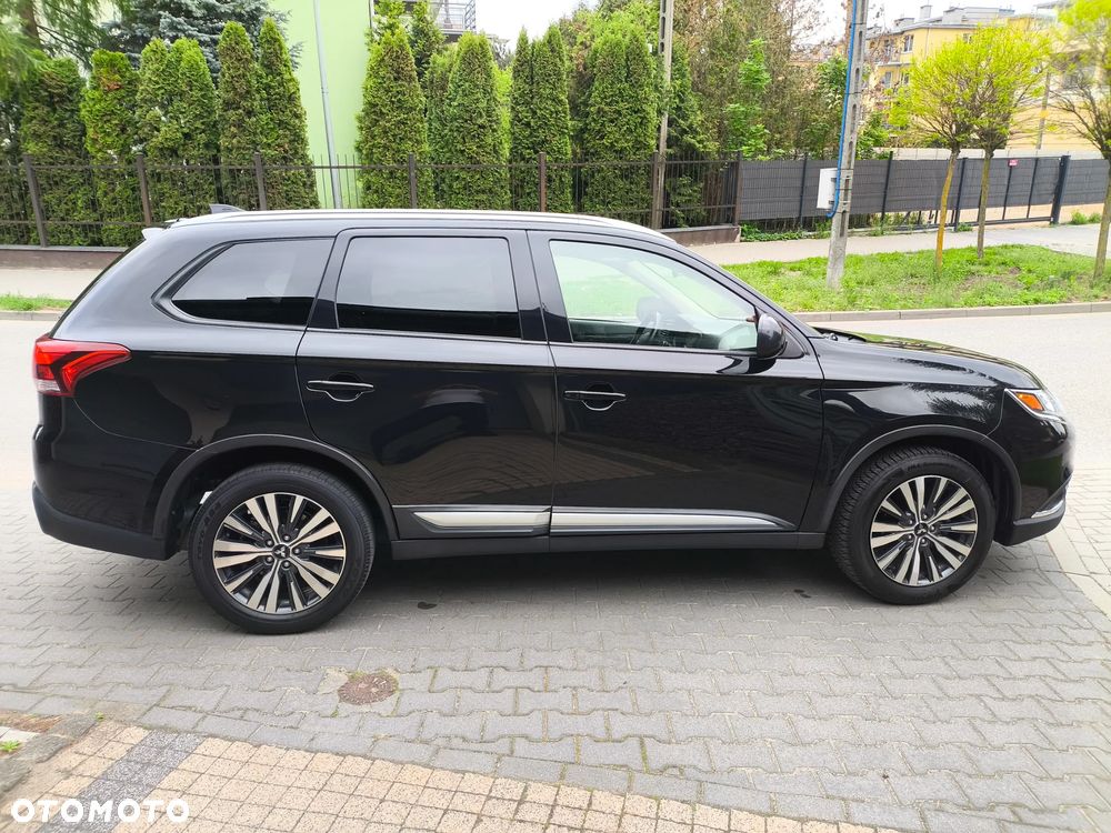 Mitsubishi Outlander - 18