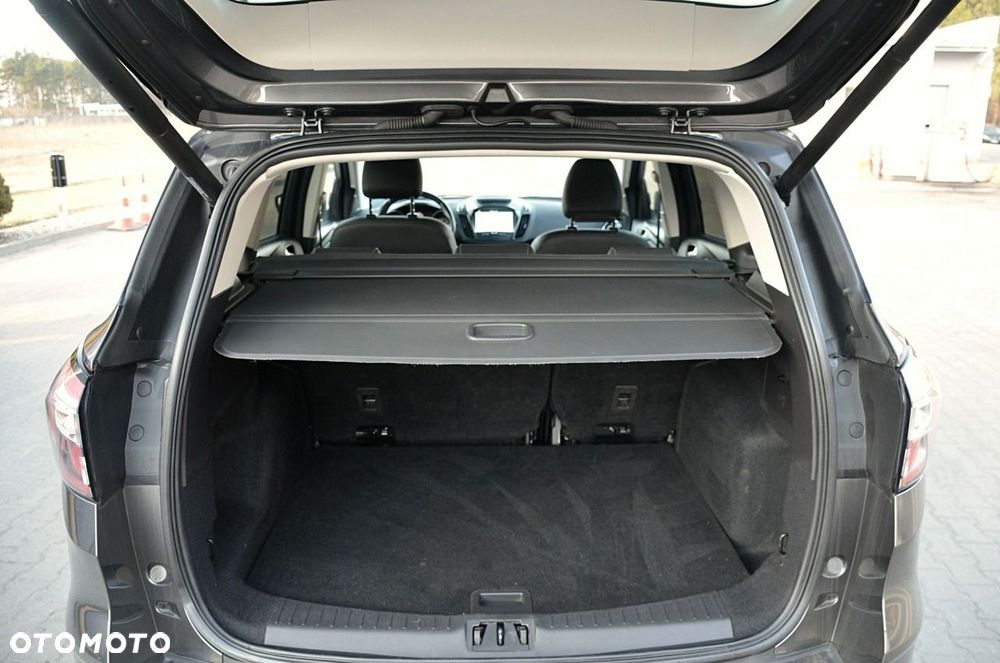 Ford Kuga - 24