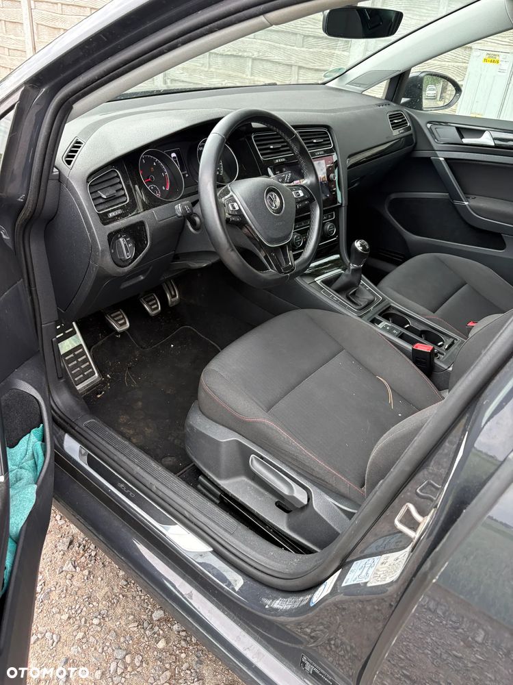 Volkswagen Golf 1.6 TDI Sound - 16