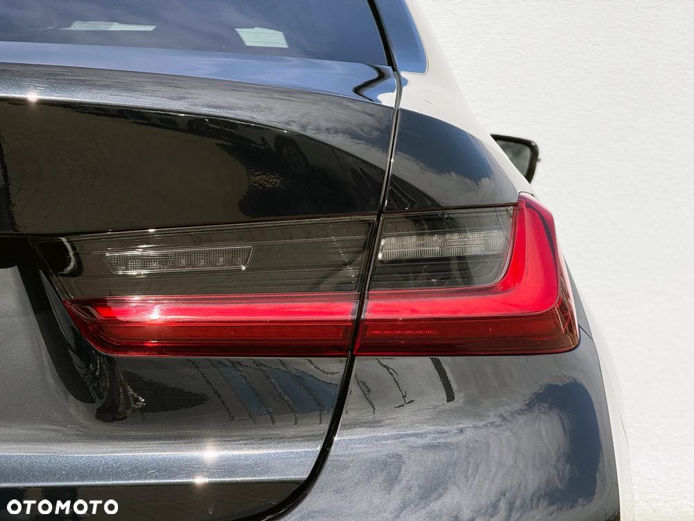 BMW Seria 3 320d xDrive M Sport Sport - 6