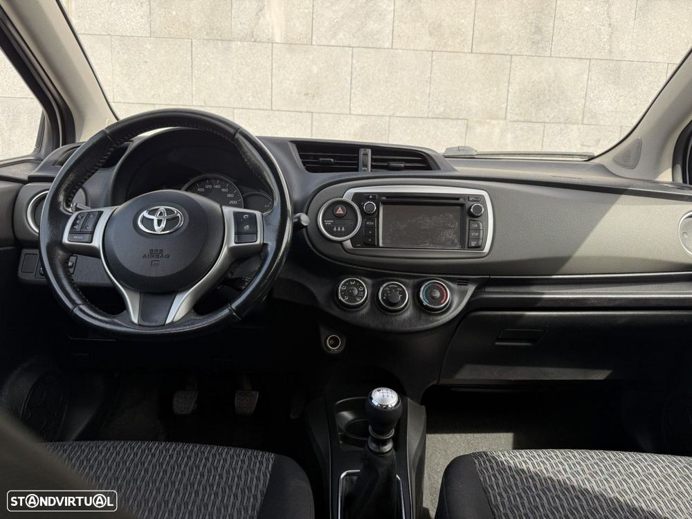 Toyota Yaris 1.4 D-4D Comfort — fotografia 7