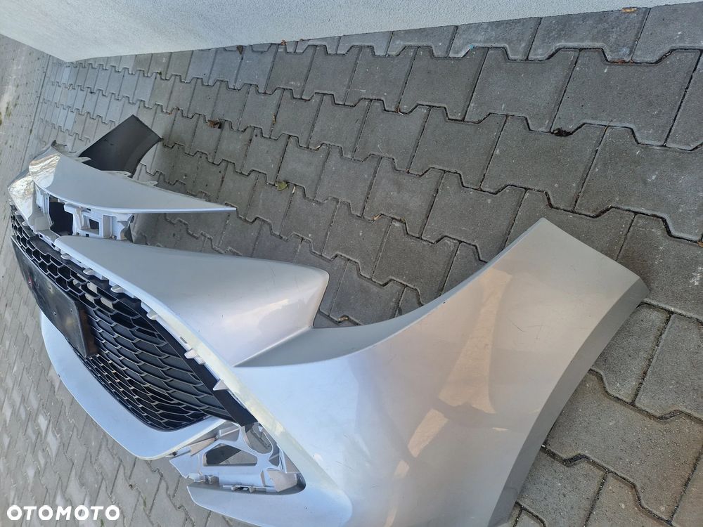 Zderzak Toyota Corolla XII E21 E210 2018 - bez dziur - 8