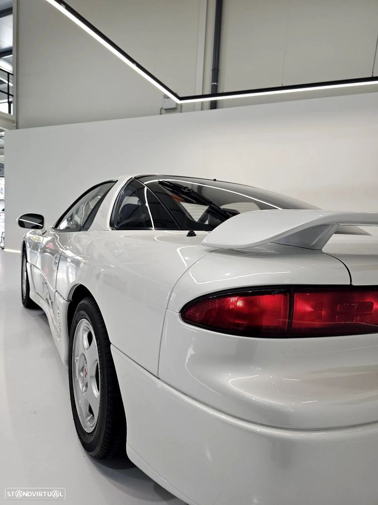 Mitsubishi 3000 GT - 11