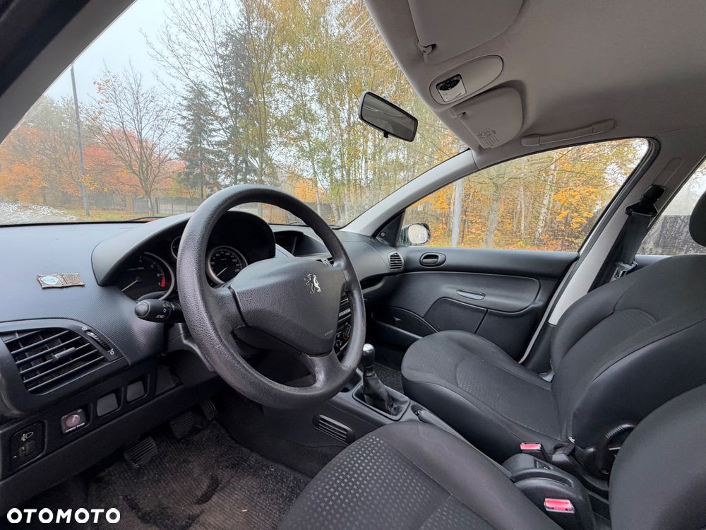 Peugeot 206 - 7