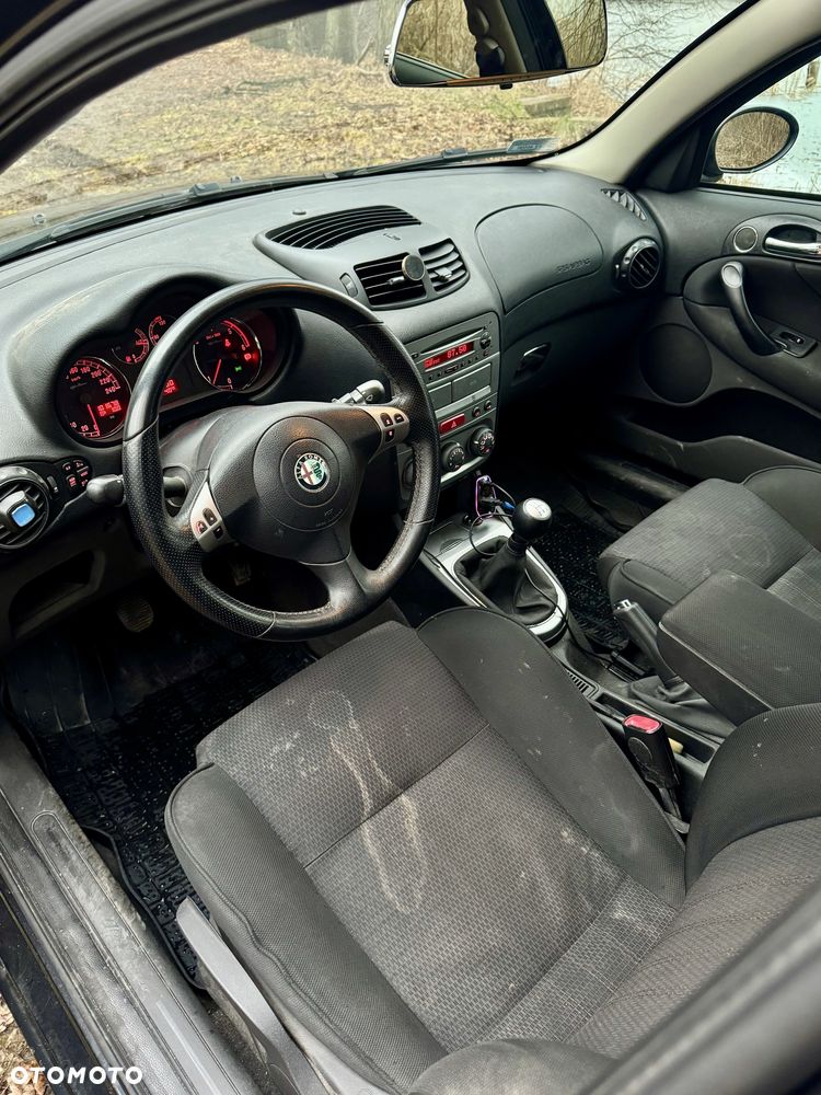 Alfa Romeo 147 - 5