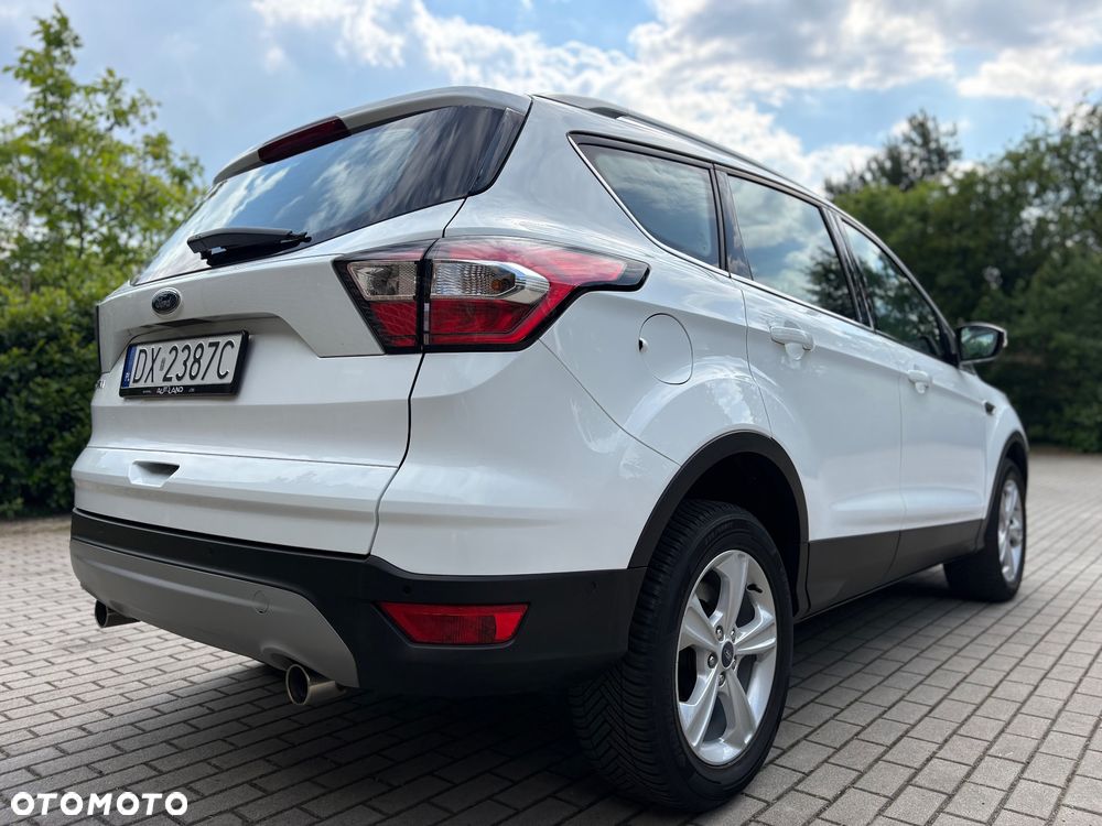 Ford Kuga 1.5 EcoBoost 2x4 Titanium - 5