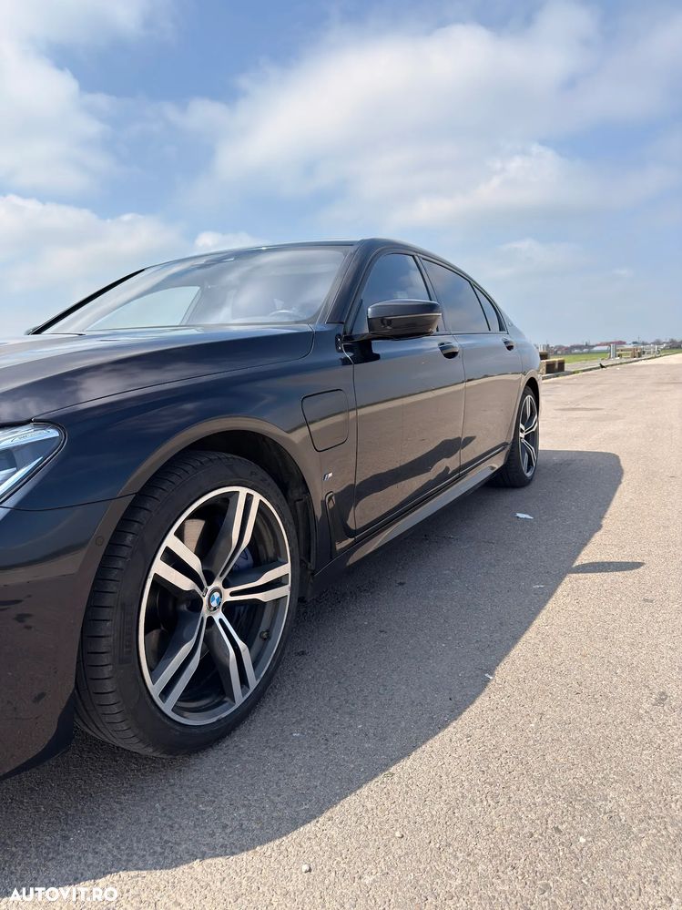 BMW Seria 7 740Le xDrive iPerformance - 2