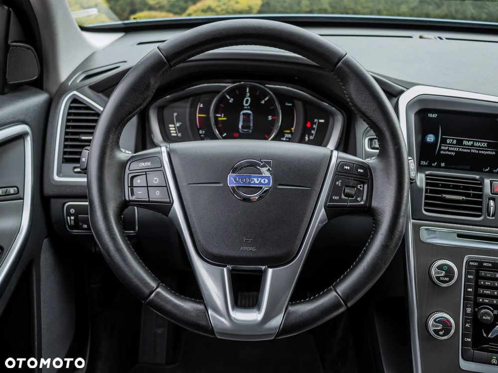 Volvo XC 60 D3 Geartronic Summum - 17