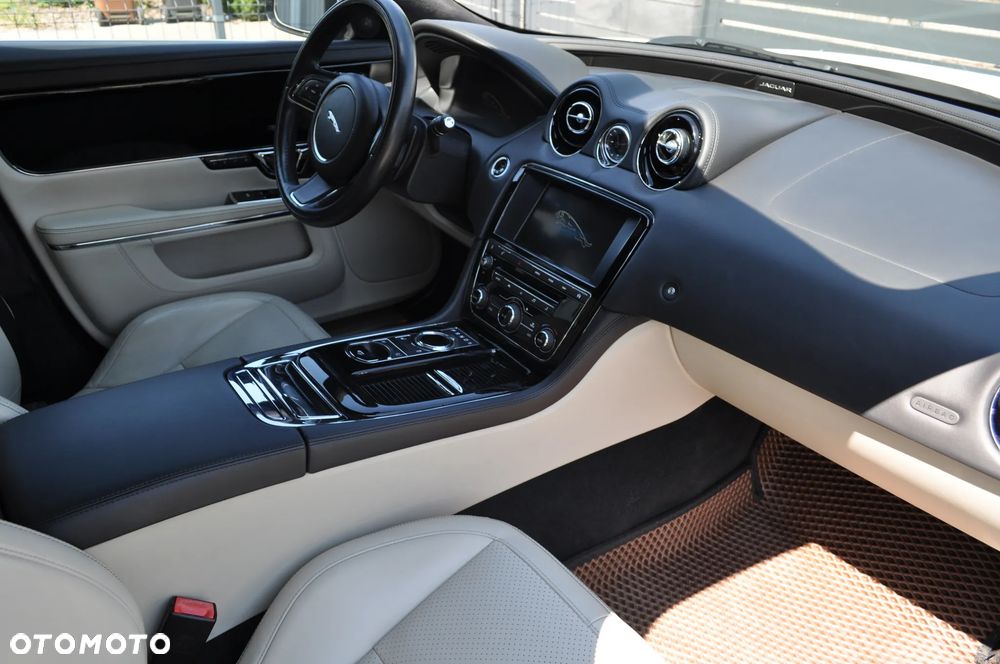 Jaguar XJ 3.0 V6 Kompressor Luxury - 17