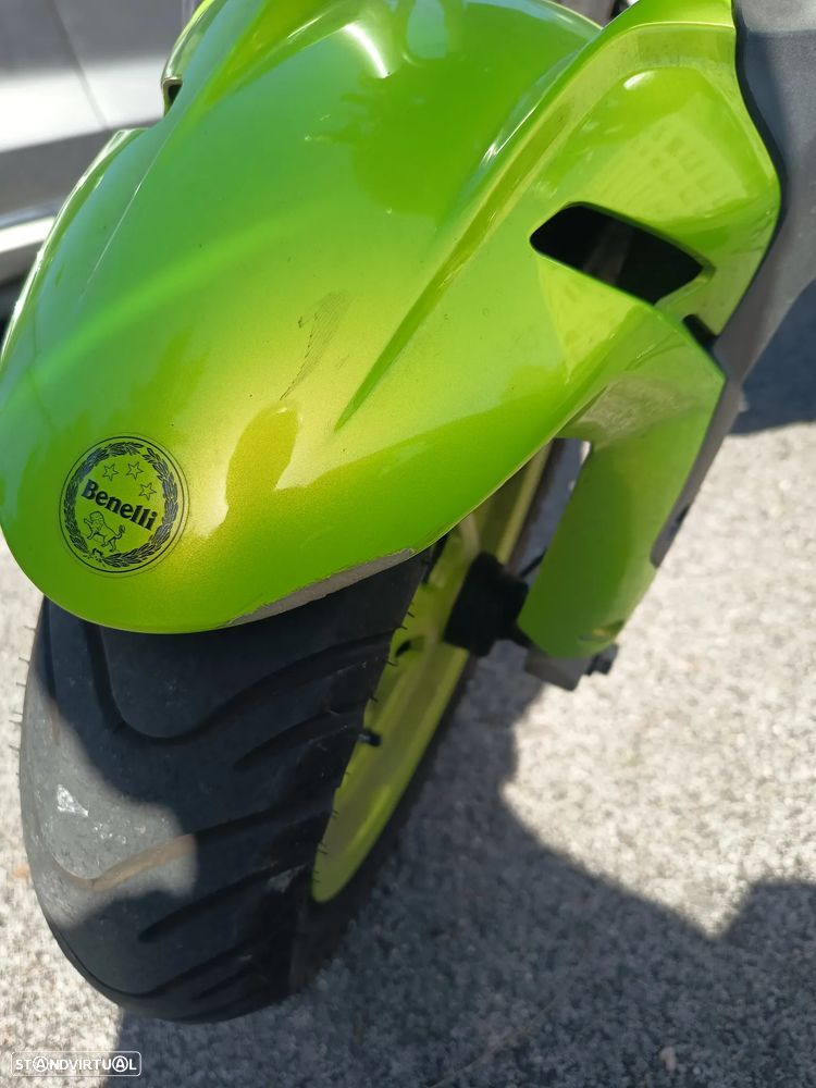 Benelli 125 TNT - 5