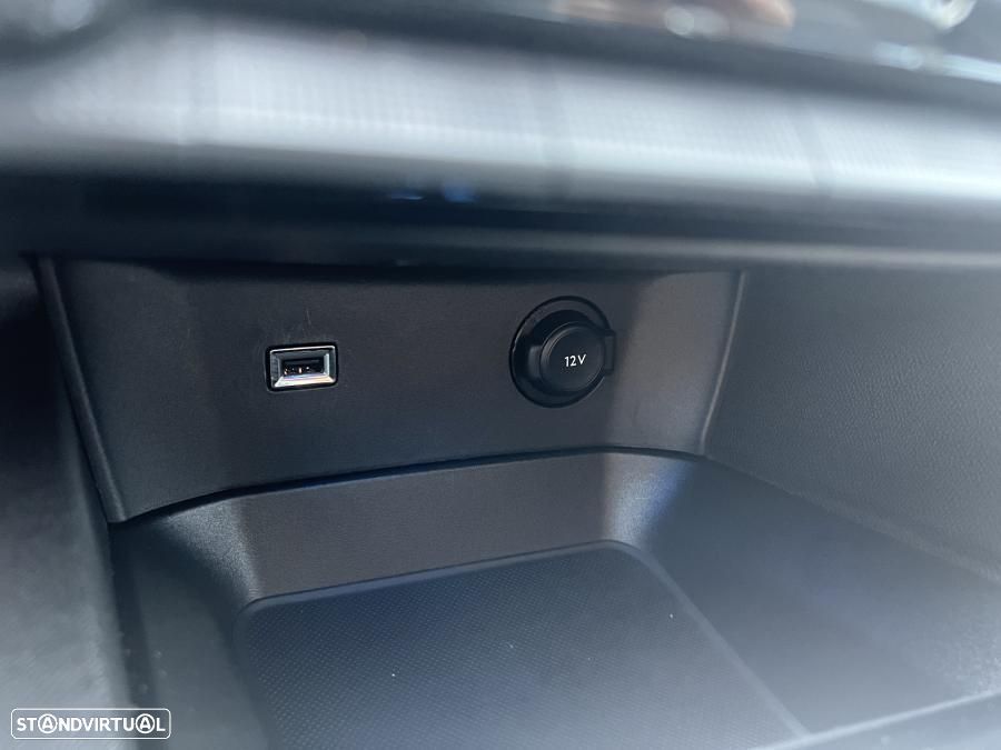 Peugeot 3008 1.6 Hybrid Allure e-EAT8 - 35