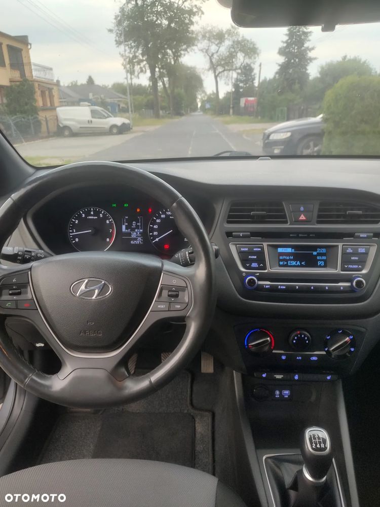 Hyundai i20 1.2 Passion - 22