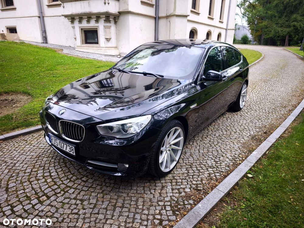 BMW 5GT - 1
