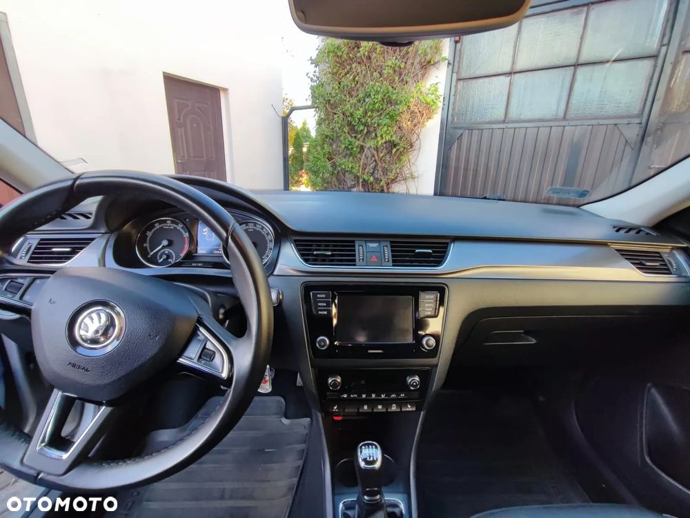 Skoda RAPID 1.0 TSI Style - 24