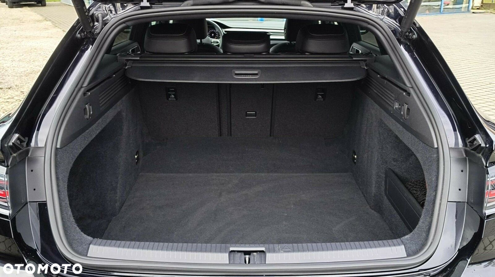Volkswagen Arteon 2.0 TSI R-Line DSG - 25