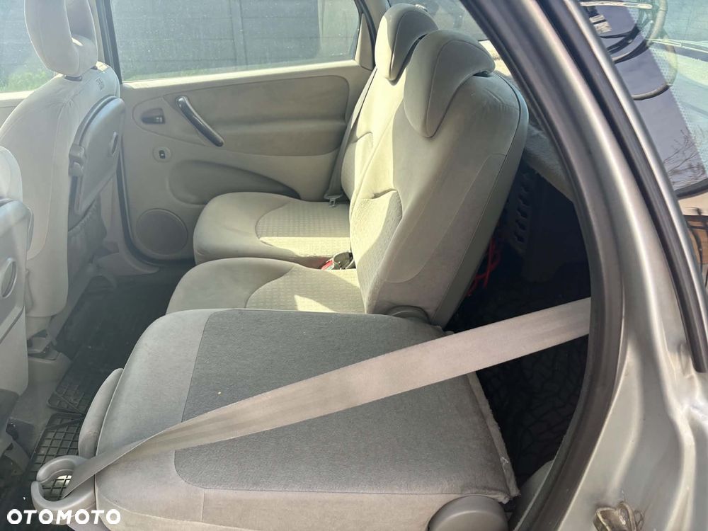 Citroën Xsara Picasso 1.6 HDI SX - 15