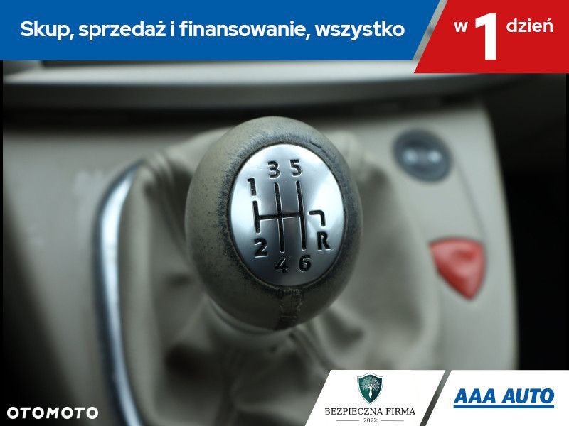 Renault Scenic - 17