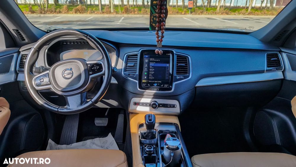 Volvo XC 90 D5 AWD Geartronic Momentum - 4