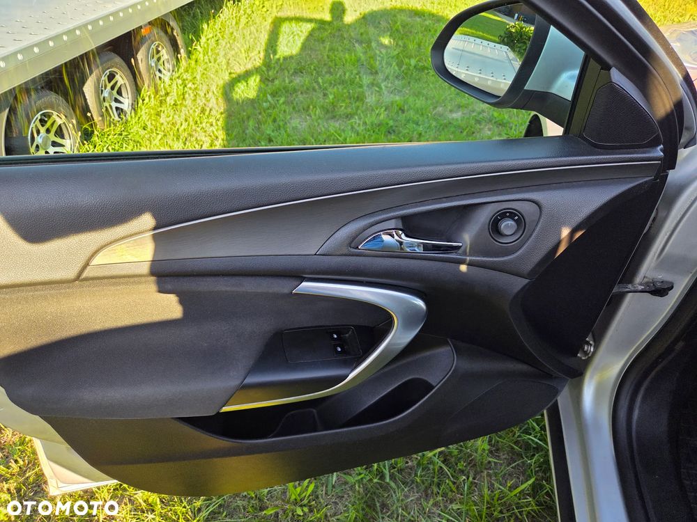 Opel Insignia 2.0 CDTI - 12