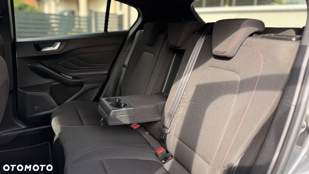 Ford Focus ver-1-0-ecoboost-mhev-st--line - 26