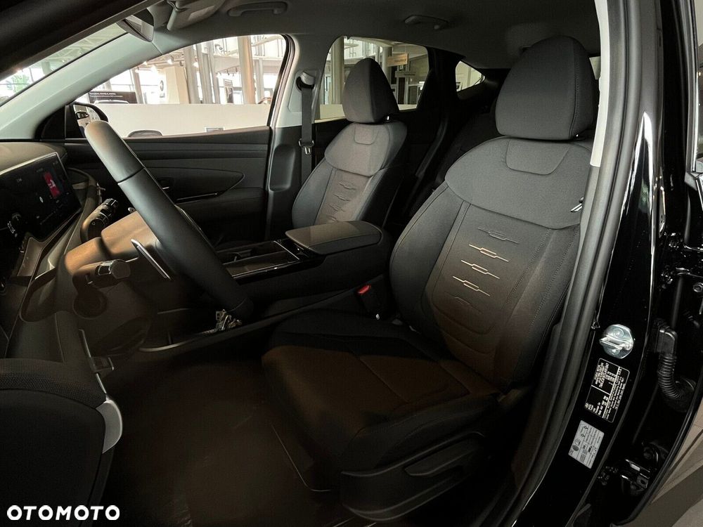 Hyundai Tucson 1.6 T-GDi HEV Smart 4WD - 16