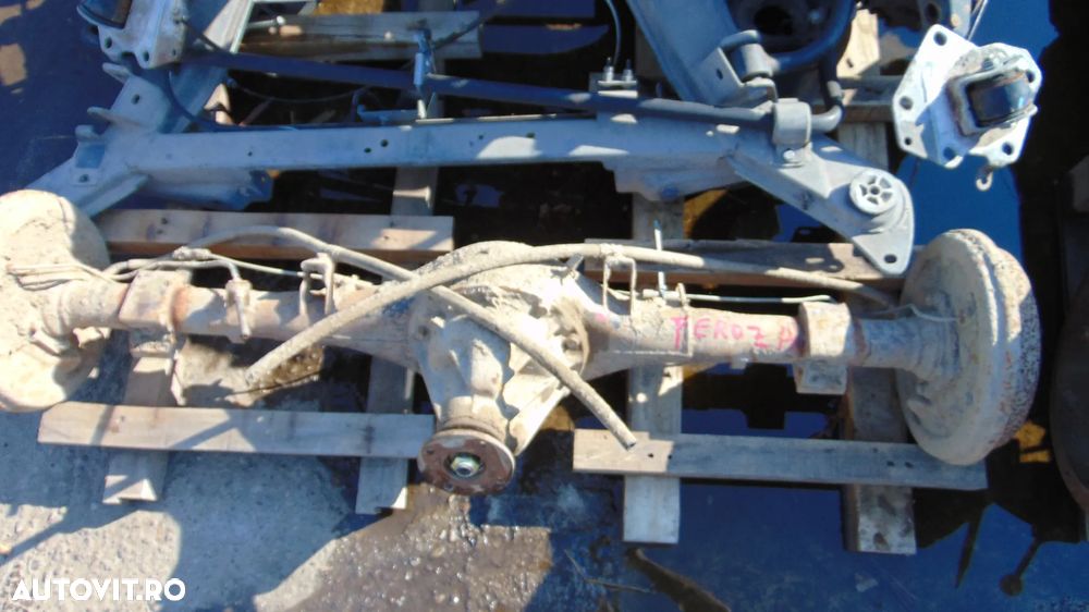 Punte spate Daihatsu Feroza an 1990 - 4