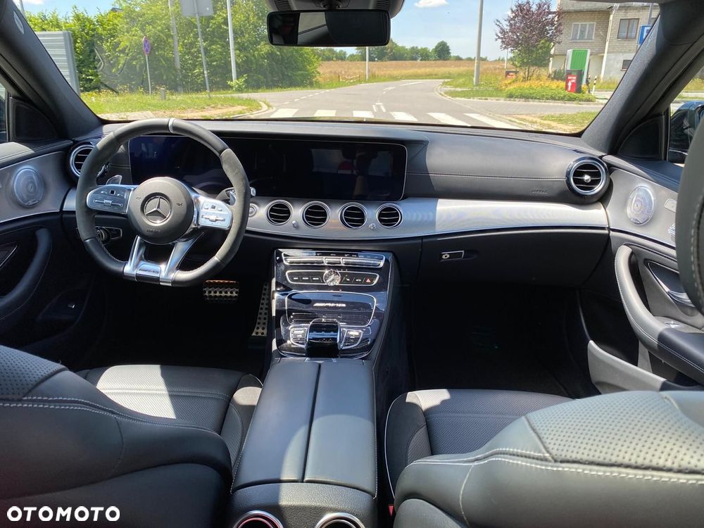 Mercedes-Benz Klasa E AMG 63 S 4Matic+ AMG Speedshift MCT-9G - 18