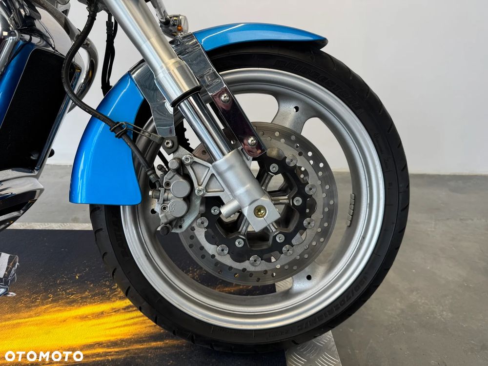 Hyosung GV - 8