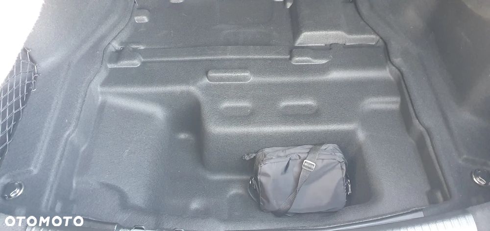 Mercedes-Benz Klasa C 200 mHEV 4-Matic AMG - 26