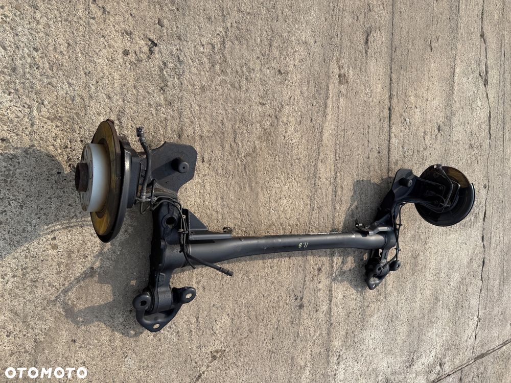 OPEL MERIVA B Belka oś tylna tył piasta na 5 śrub - 4