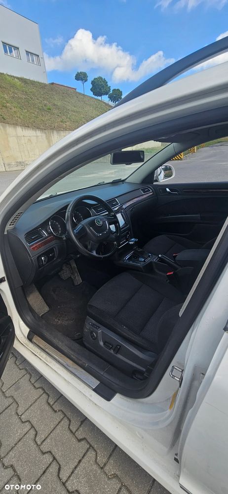 Skoda Superb 2.0 TDI Ambition DSG - 5