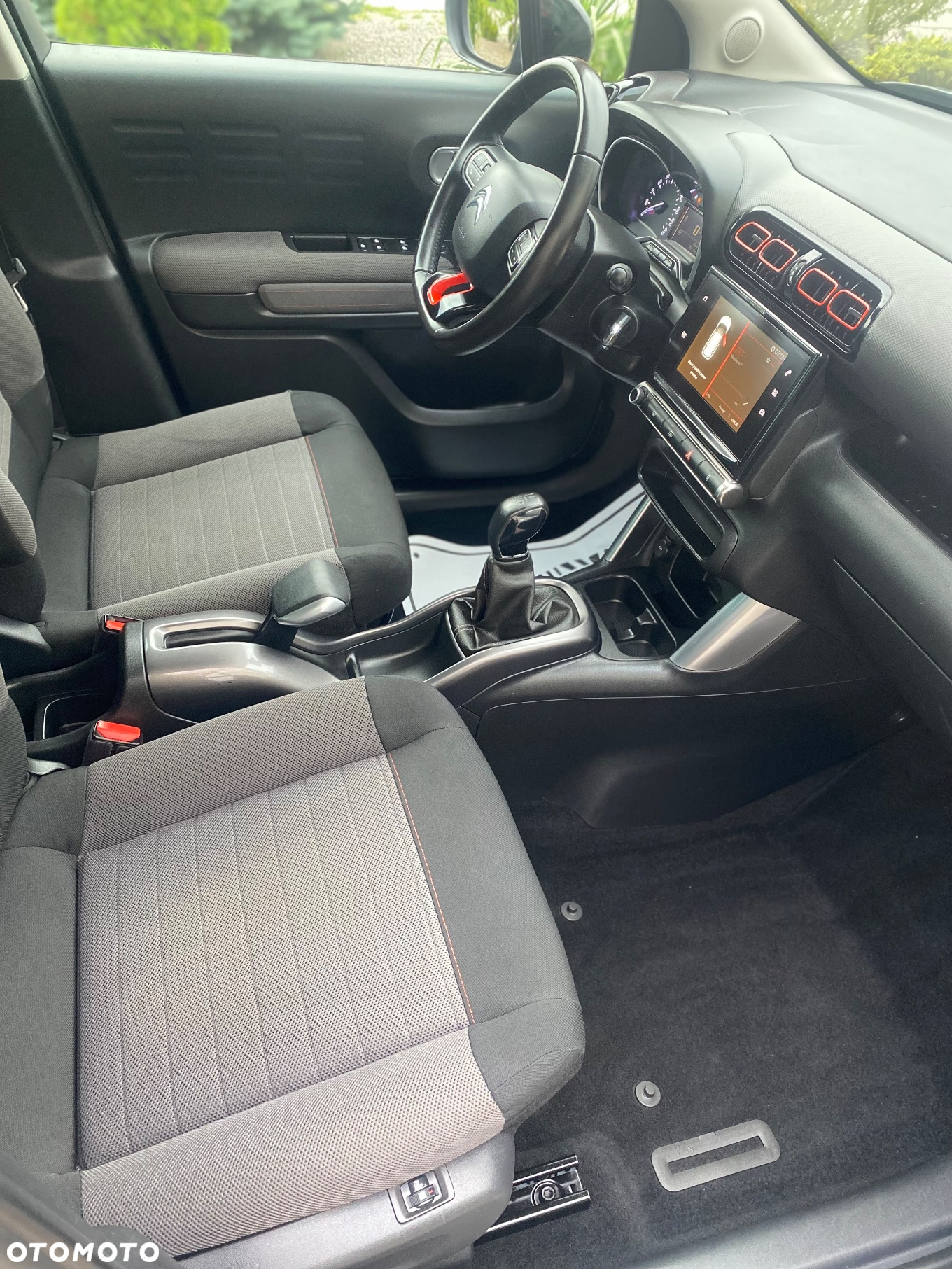 Citroën C3 Aircross 1.6 BlueHDi Shine S&S - 16