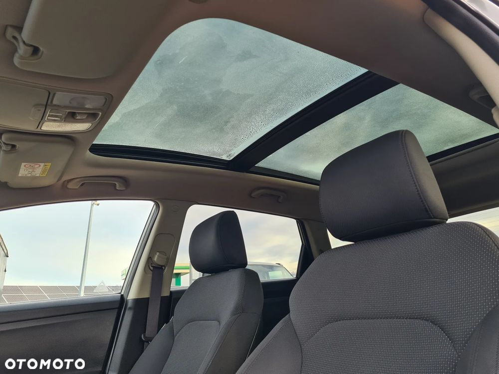 Kia Carens 1.7 CRDi 115 Dream-Team Edition - 27