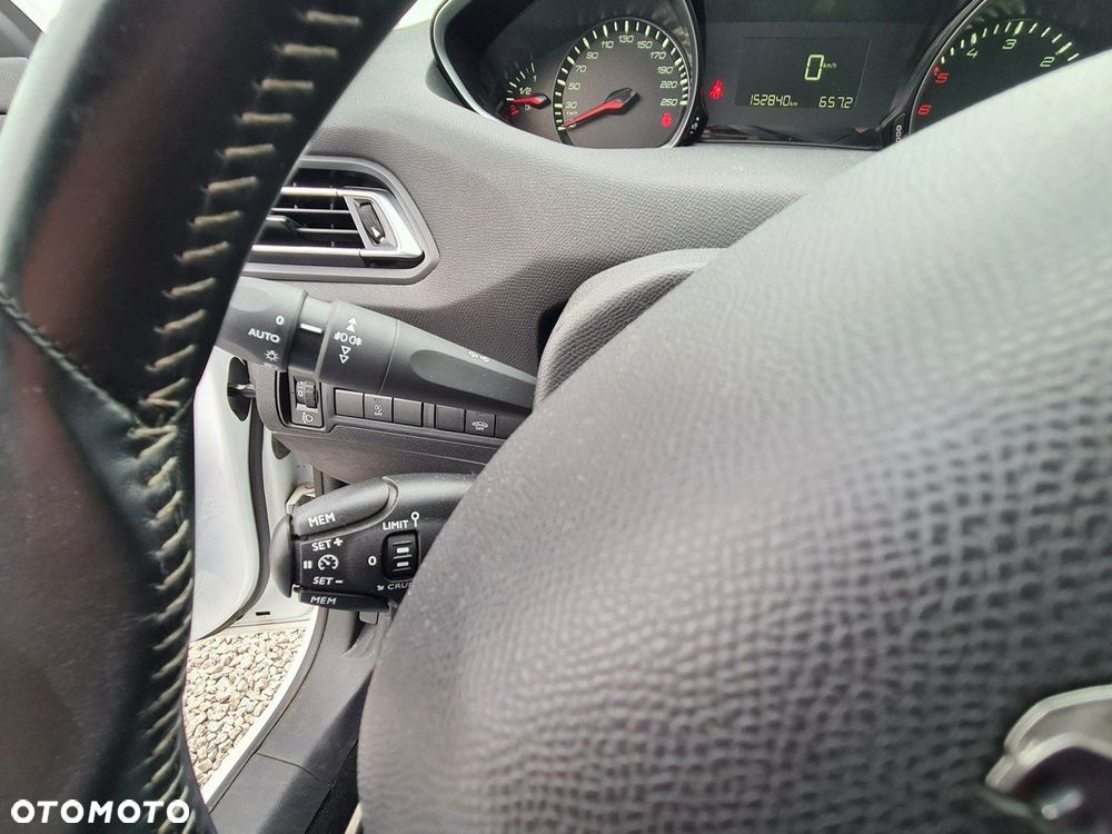 Peugeot 308 1.5 BlueHDi Business Line S&S - 20