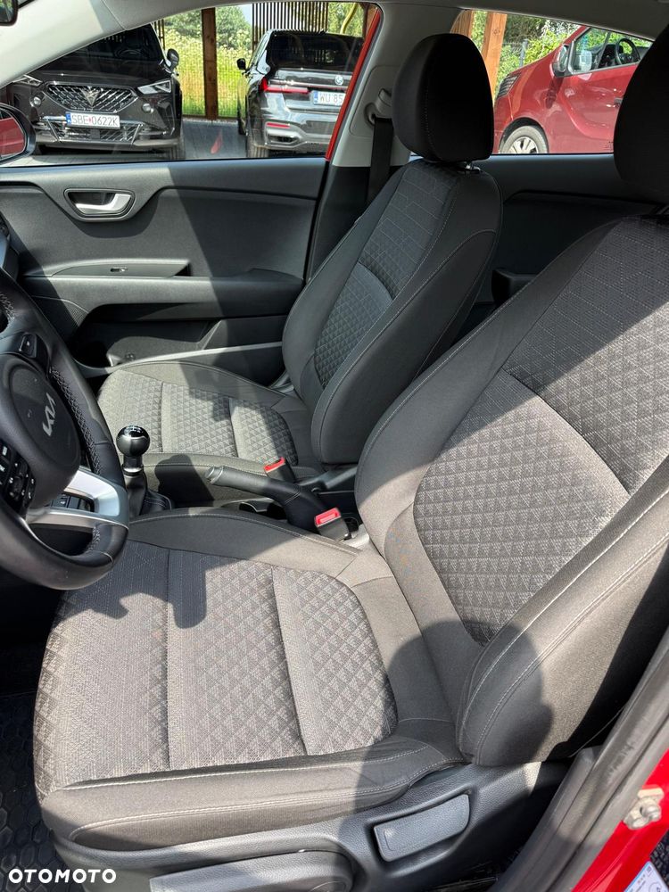 Kia Rio 1.2 M - 17