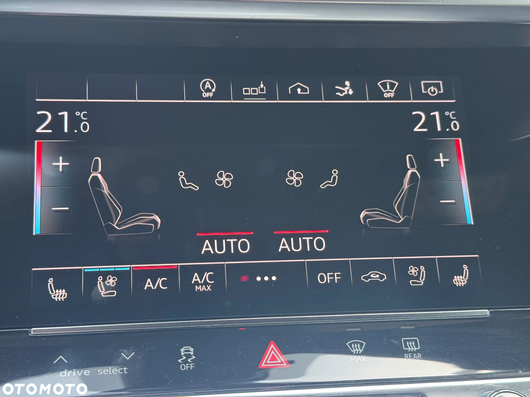 Audi RS7 4.0 TFSI quattro tiptronic - 26