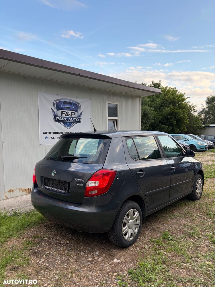 Skoda Fabia 1.2 HTP Fresh - 2