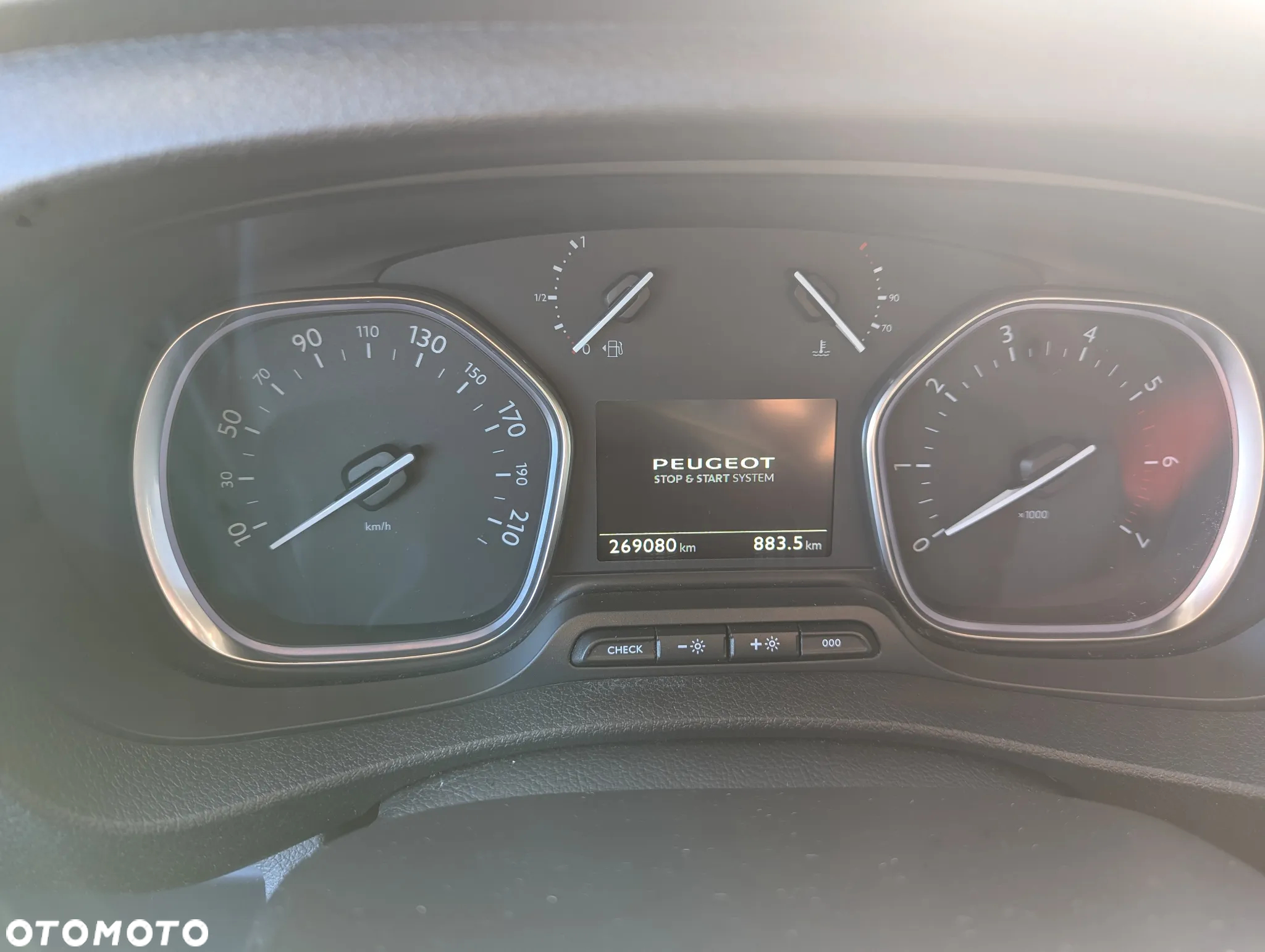 Peugeot Expert - 8