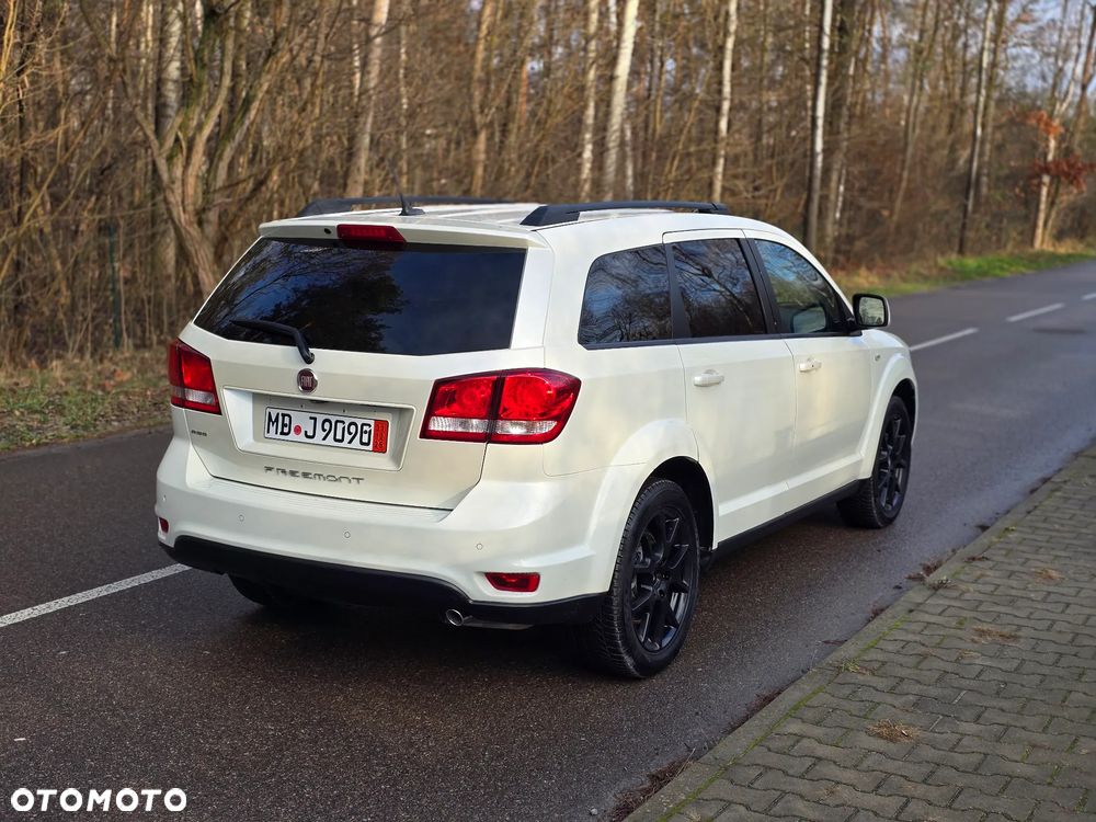 Fiat Freemont 2.0 Multijet 16V DPF Automatik Allrad Black Code - 15