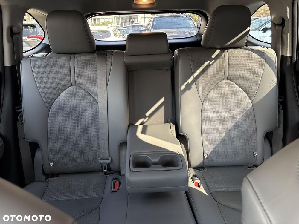 Toyota Highlander - 30