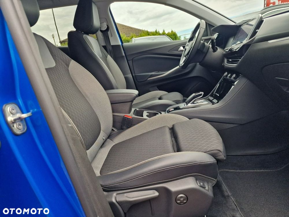 Opel Grandland 1.6 T PHEV Business Elegance - 27